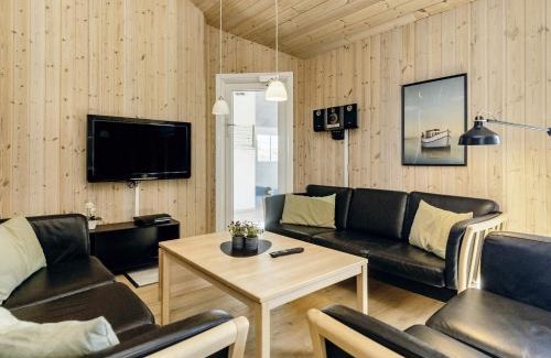 Nr. Lyngby Casa | 20 person holiday home in Løkken