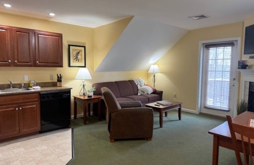 Francestown Casa | 20% Sale April/May NH Condo Unit 4D