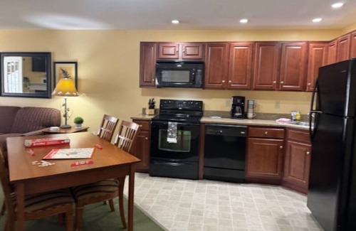 Francestown Casa | 20% Sale April/May NH Condo Unit 4G