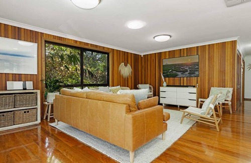 New Brighton Casa | 20 Steps - Beachfront Home - Stunning & Stylish - North of Byron