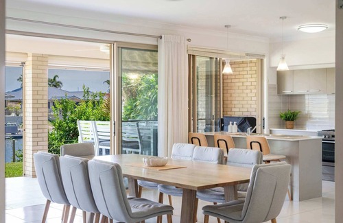 Yamba Casa | 20 Taine - Oceanstays - Jetty & Pet Friendly