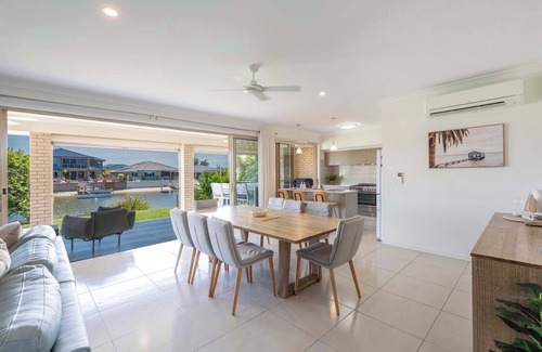 Yamba Casa | 20 Taine - Oceanstays - Jetty & Pet Friendly