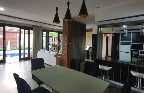 Lovina Villa | 200 m from Lovina beach, quiet and central area...