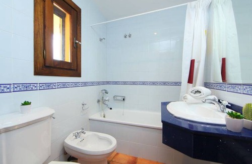 L'Ampolla Casa | 200 m² House ∙ 4 bedrooms ∙ 8 guests