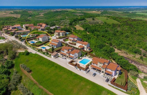 Baredine Villa | 200 m² Villa ∙ 4 habitaciones ∙ 8 huéspedes
