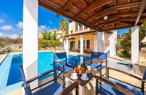 Kefalas Villa | 200 m² Villa ∙ 4 habitaciones ∙ 7 huéspedes