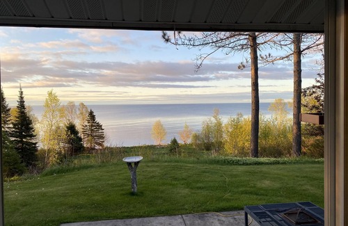 Little Marais Casa | 200’ of your own private accessible Lake Superior Shore: Stony Shores Retreat