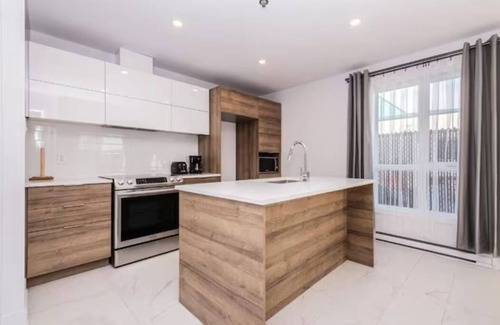 Cote-Des-Neiges—Notre-Dame-De-Grace Apartamento | 2001 Av. Beaconsfield