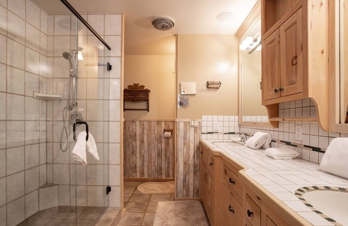 Woodlands Cabina | 2005-100 Pines Ranch 3 Bedroom Home by RedAwning