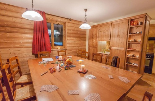 Lanslevillard Apartamento | 200m del centro estación, piscina, sauna, hammam, balcón, chimenea o estufa a leña, parking, tv