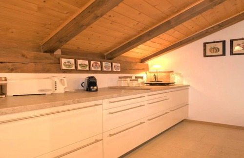 Surlej Chalet De Esquí | 100 SQM ENGADIN VALLEY SWISS RESIDENCE AT THE EDGE OF THE FOREST