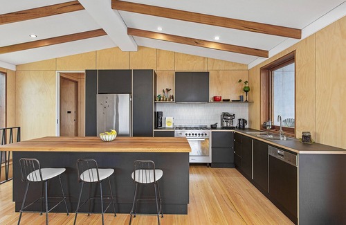 Coledale Casa | 200m to Coledale Beach with wheelchair access and pet friendly