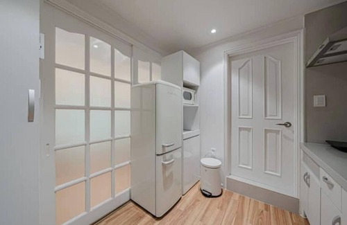 Cheongdam Apartamento | 201 Apgujeong 2nd, Studio 1 Bath Queen Bed