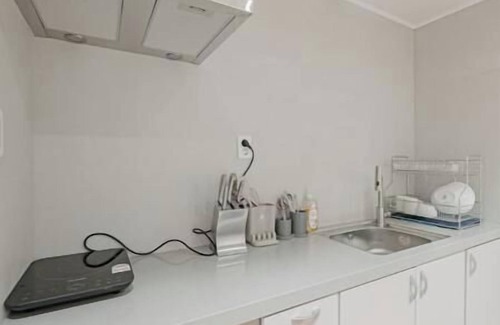 Cheongdam Apartamento | 201 Apgujeong 2nd, Studio 1 Bath Queen Bed