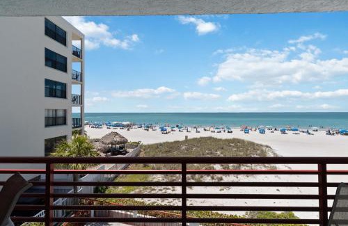 Madeira Beach Casa | 201 Crimson Condos