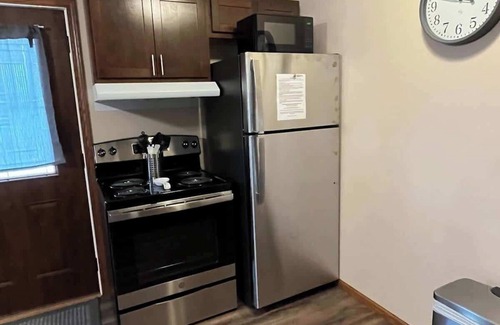 Tomah Apartamento | 201 E Veterans St Apt B by Patriot Properties