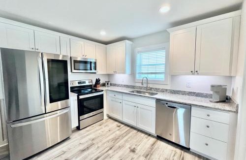Surf City Apartamento | 201 King Pet Friendly, 2nd Floor Barefoot