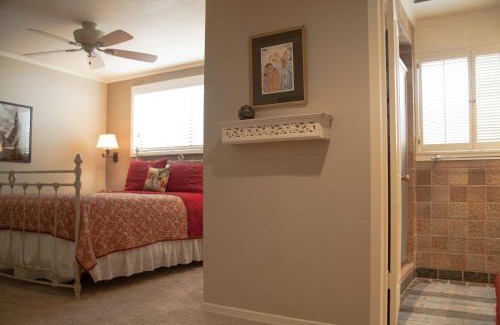Balboa Island Casa | 201 Ruby