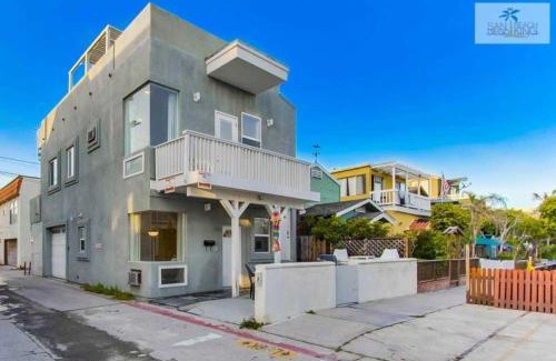 Mission Beach Casa | 201-Surf Stars Studio