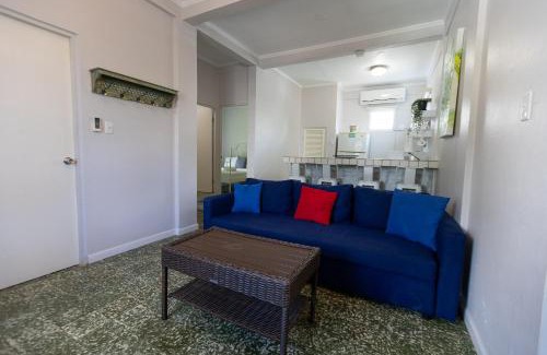 San Mateo Apartamento | 201-Vintage Modern Haven in the City, Near the Beach with Free Parking