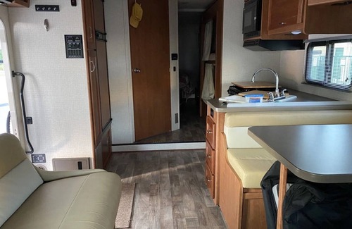 Broussard Casa | 2017 Winnebago Spirit 31G
