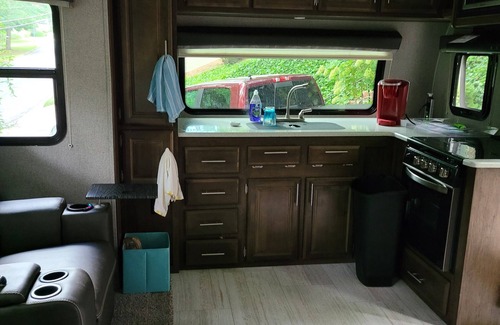 DeKalb County Casa | 2020 travel trailor which we deliver to surounding campgrounds, speedways ect..