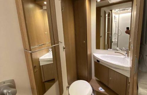 Sandnes Otro | 2022 Carrado T-447 Mobile Home Automatic