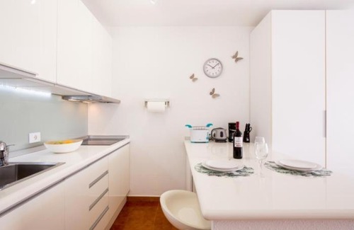 San Eugenio Apartamento | 2023 Garden City, heated POOL!