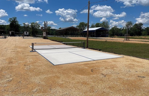 Olivehill Casa | 2024 Airstream Flying Cloud 30FB - Fishermans Hideaway Campsite Included