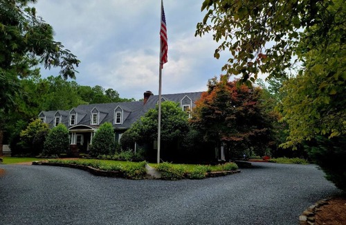 Pinehurst Casa | 2024 Pinehurst US Open beauty. 6000 sf rental home on 8 stunning acres!