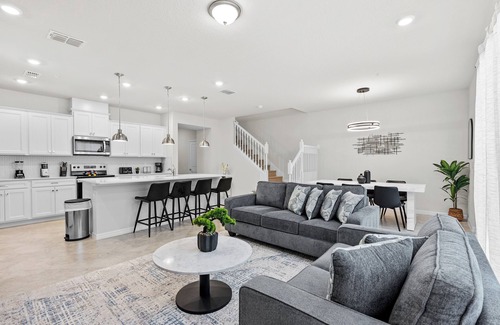 Four Corners Complejo | 2025 Launch: Stunning 5-Bedroom Home in Windsor Cay Resort