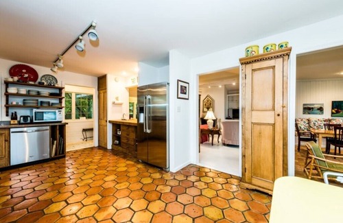 Lakeside Casa | Lakefront Beach House con vistas al lago Michigan y piscina privada!