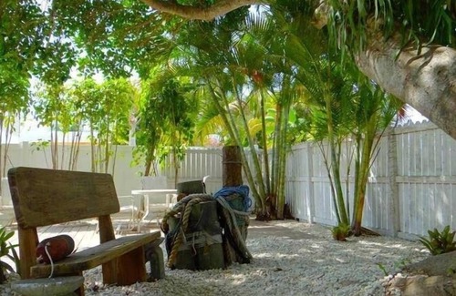 Bradenton Beach Condominio | 203 22nd St 2 Bedroom Home by Redawning