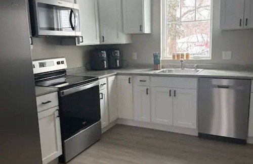 Bismarck Casa | 205 at the Mill. Downtown, Brand New, and Sleeps 8!