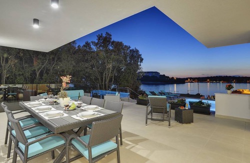 Pjescana Uvala Casa | 205 m² Casa ∙ 4 habitaciones ∙ 10 personas