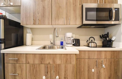 Old Town Apartamento | 208 Bright 1BDR Downtown Parking WiFi Walk to All