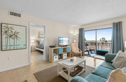 New Smyrna Beach Apartamento | 208 - Poolside 2 BR Great Ocean View