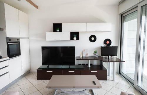 Milan Apartamento | 20min dal Duomo Luxury Flat and Free Parking