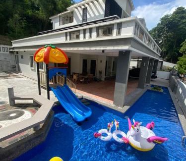 Bayan Lepas Casa | 20PAX 4BR Villa with Kids Swimming Pool, KTV, BBQ near SPICE Arena Penang