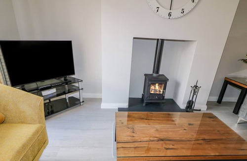 Irvinestown Cabaña | 21 CARN HILL, family friendly, with open fire in Irvinestown