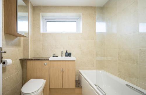 Wrentham Casa | 21 Chapel Road, Wrentham