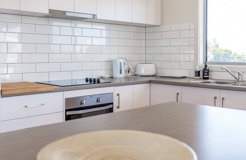 Goolwa Beach Casa | 21 Corcoran Ave - Pets Negotiable