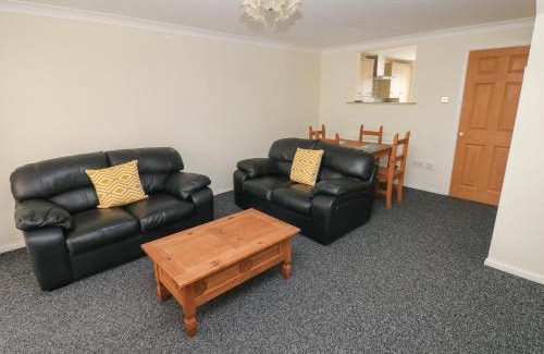Barry Casa | 21 Heol Gylfinir