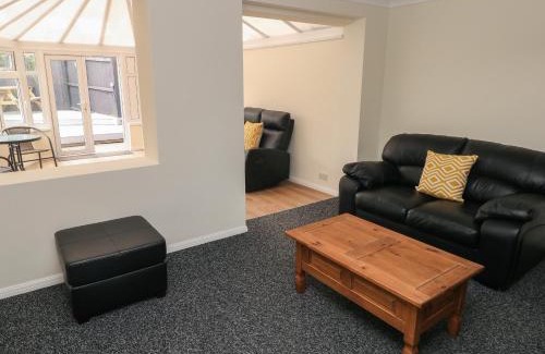 Barry Casa | 21 Heol Gylfinir