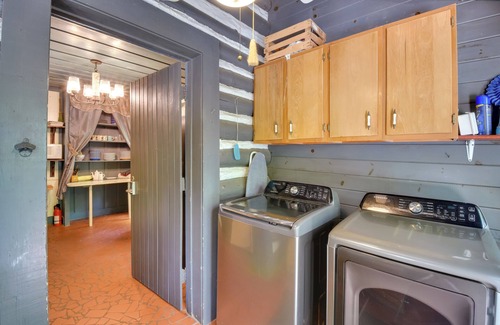 Rocky Bottom Cabina | 21 Mi to Devils Fork State Park: Sunset Cabin!