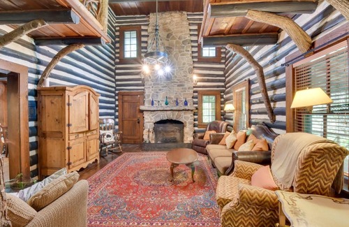 Rocky Bottom Casa | 21 Mi to Devils Fork State Park Sunset Cabin!