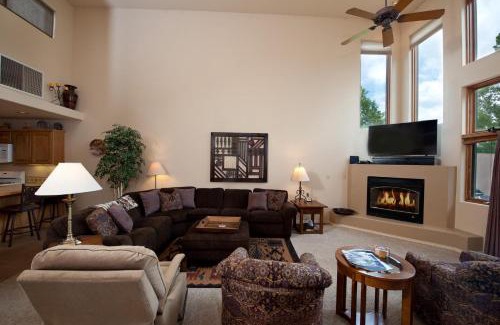 Dalton Ranch Casa | 210 Cypress Court