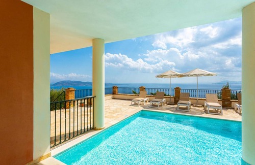 Petaleia Villa | 210 m² Villa ∙ 3 habitaciones ∙ 6 huéspedes
