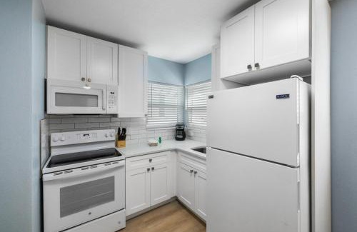 Madeira Beach Casa | #211 Surf Song Resort