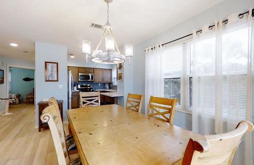 Amelia City Casa | 212 Sailmaker